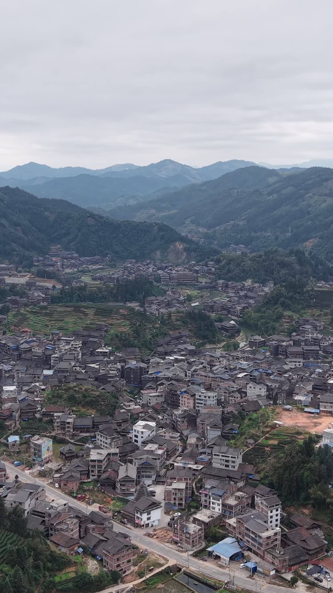 竖版航拍广西柳州程阳八寨5A景区 (1)