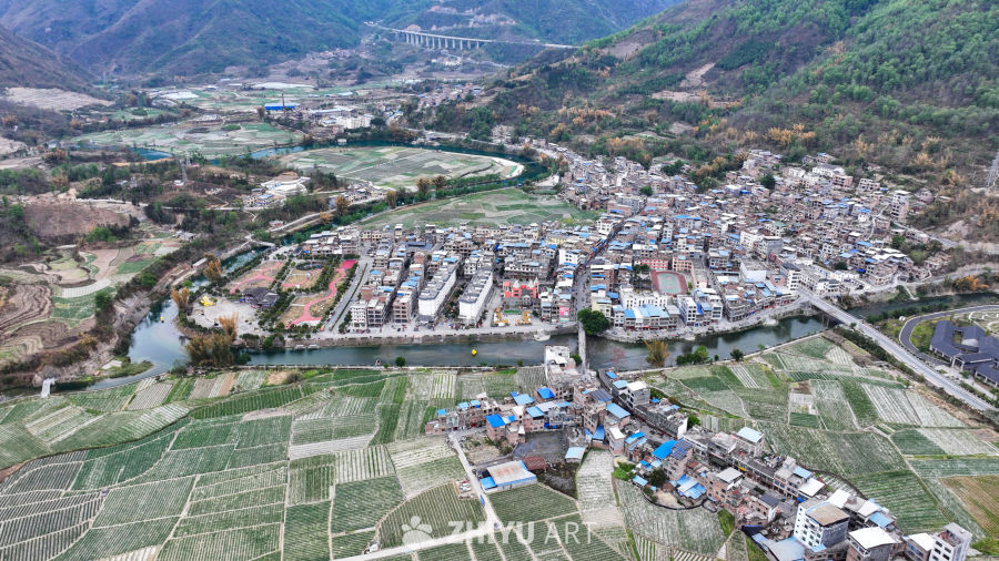 4k航拍美丽乡村田园 2
