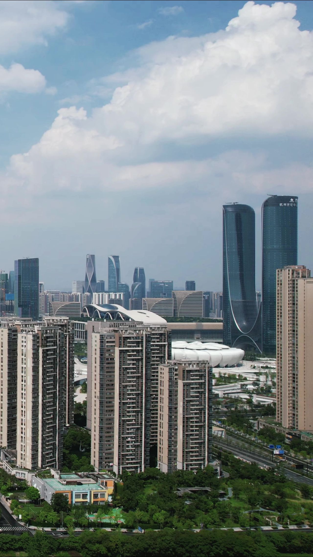 浙江城市风光奥体博览中心竖屏航拍 