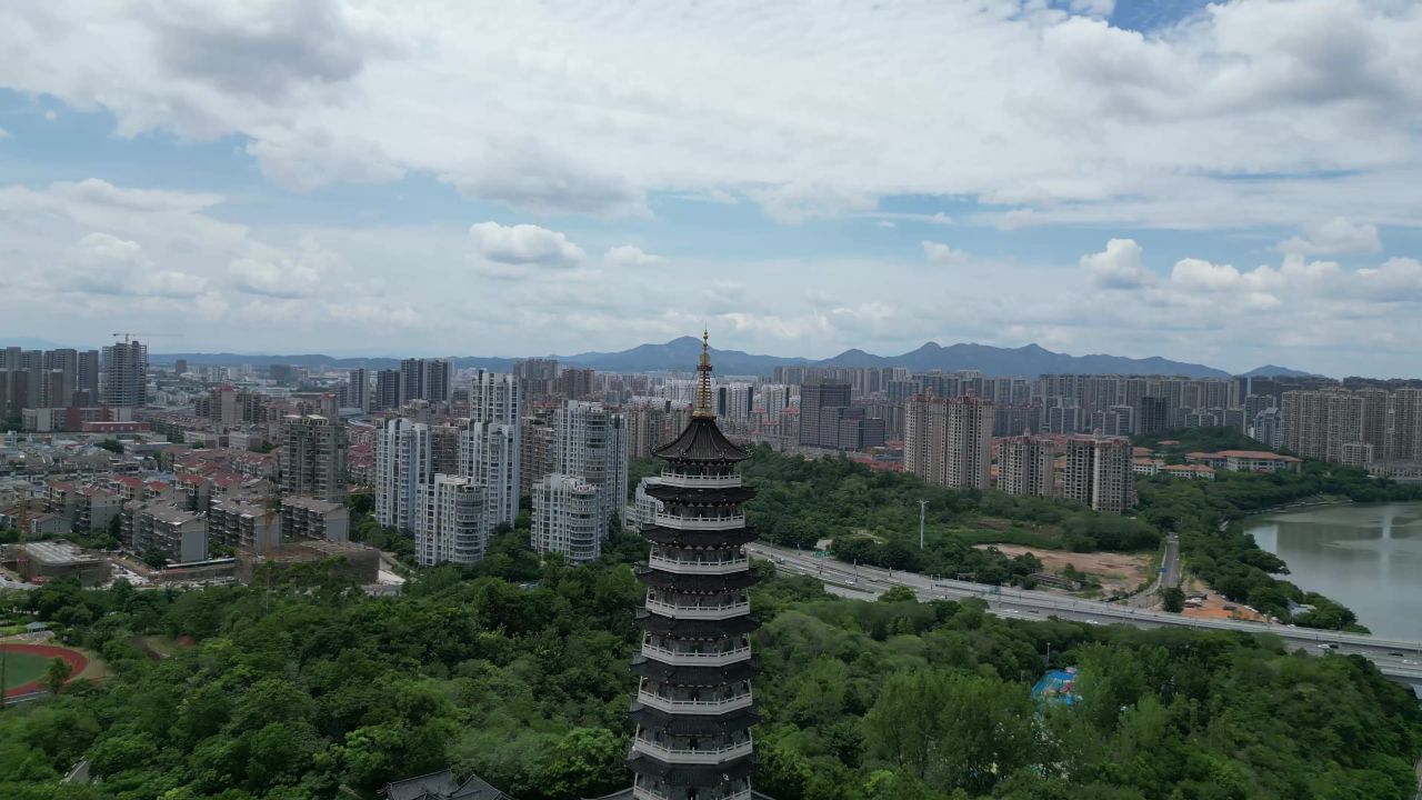  航拍江西赣州杨梅渡公园翠浪塔