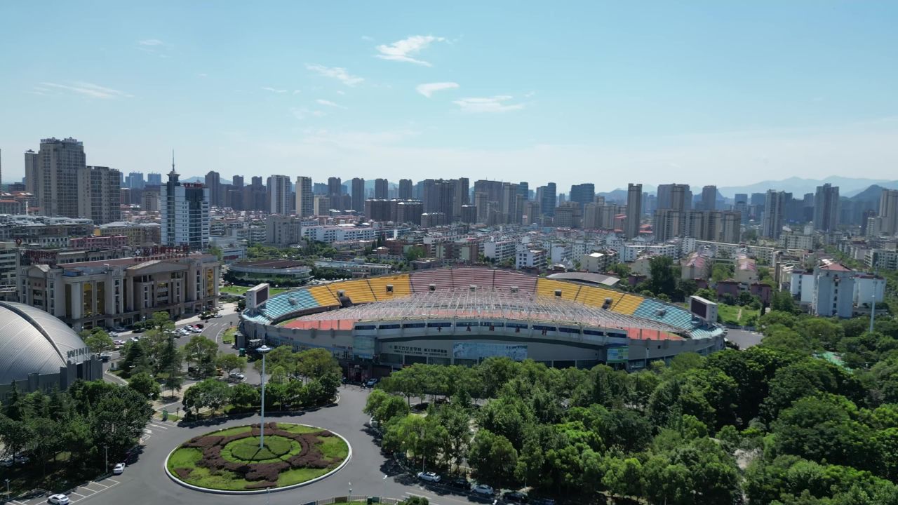 航拍江西宜春市体育广场