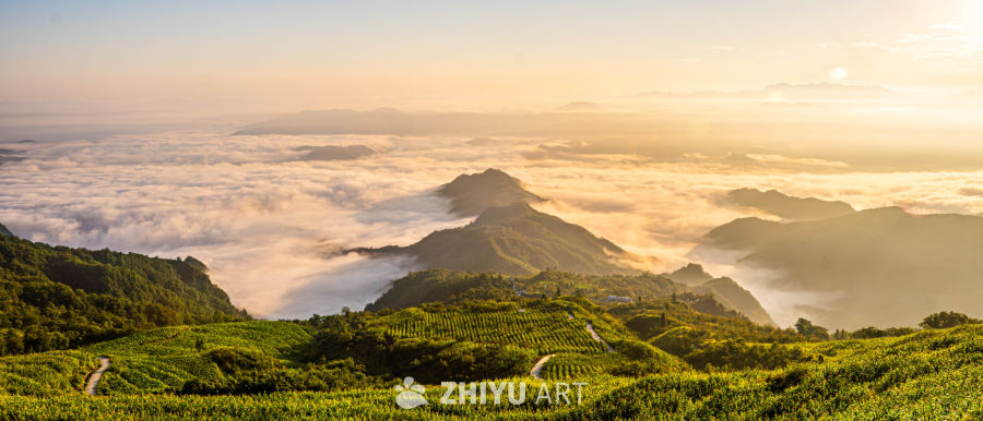 云海日出山峦图