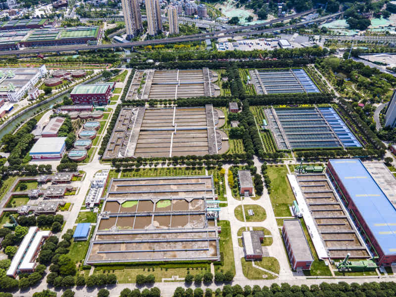 城市污水处理工厂航拍摄影图