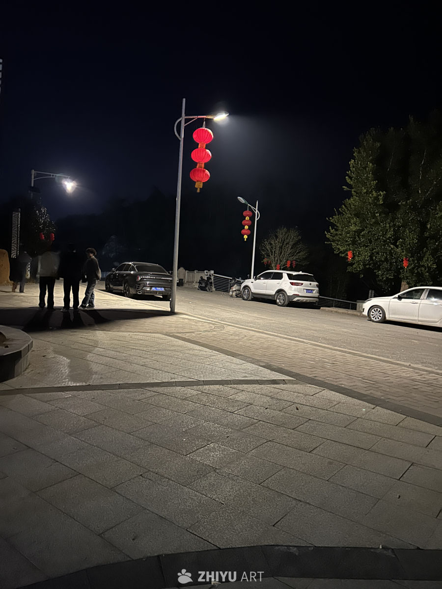 夜色中的街景