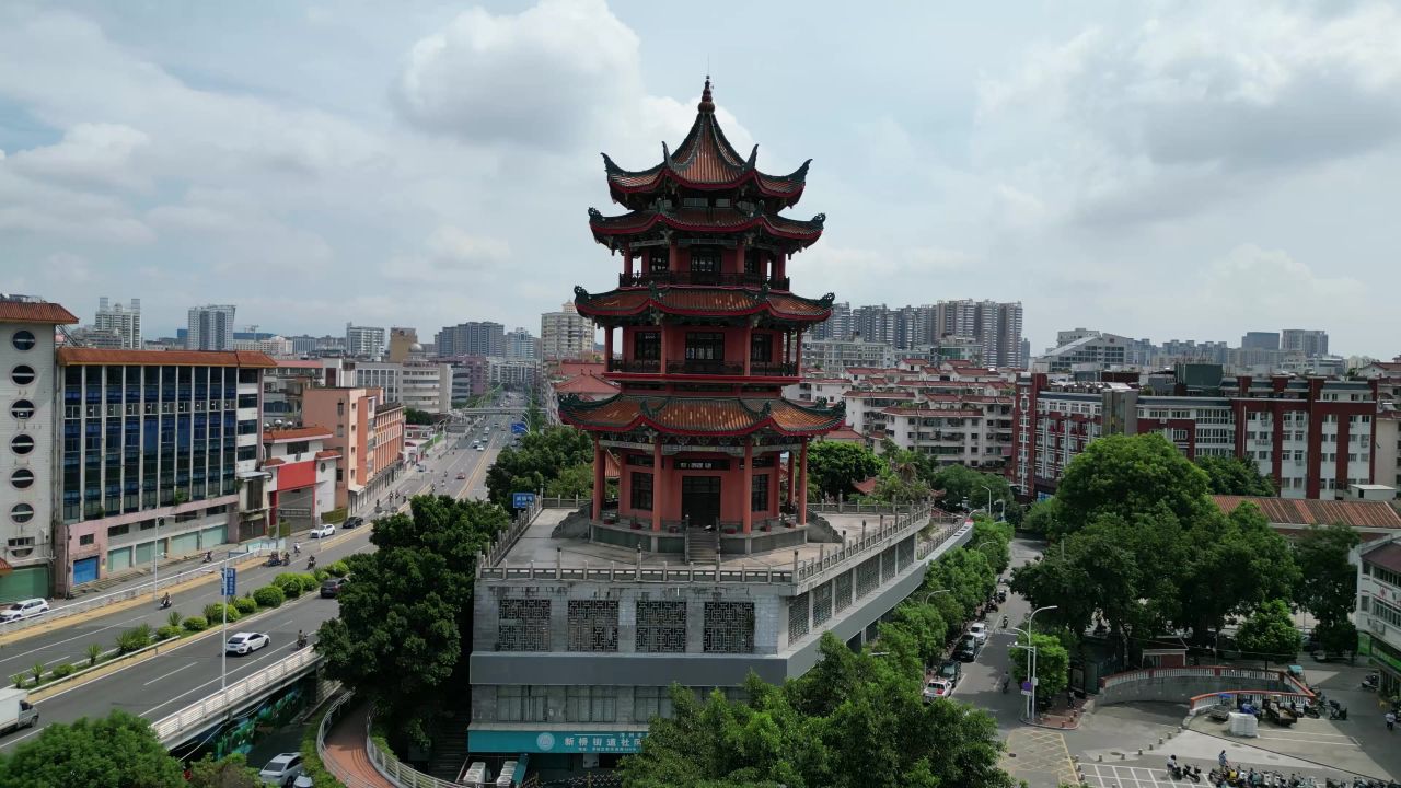 航拍福建漳州威镇阁