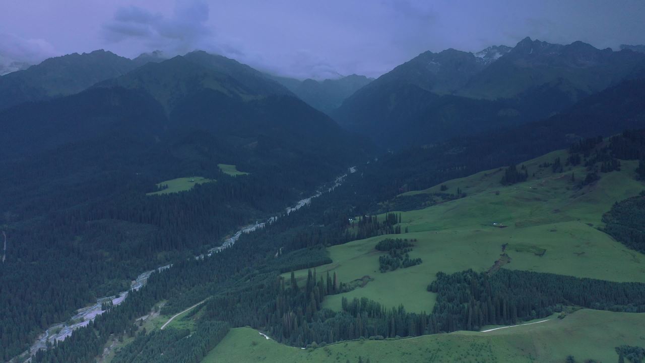山间静谧