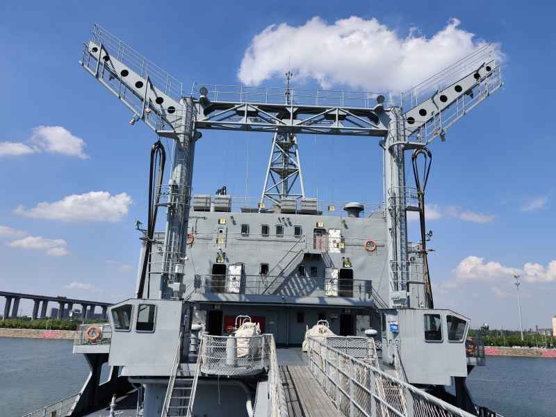 泰州舰艇文化园近距离感受大国重器