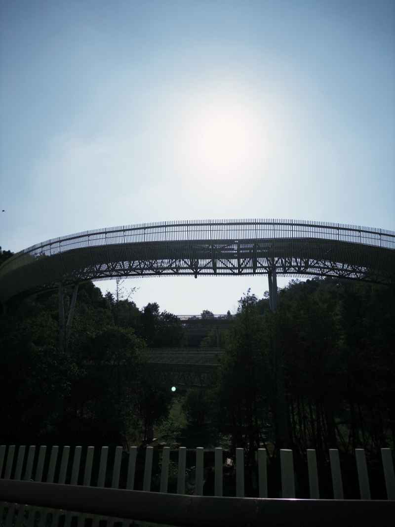 “天桥”