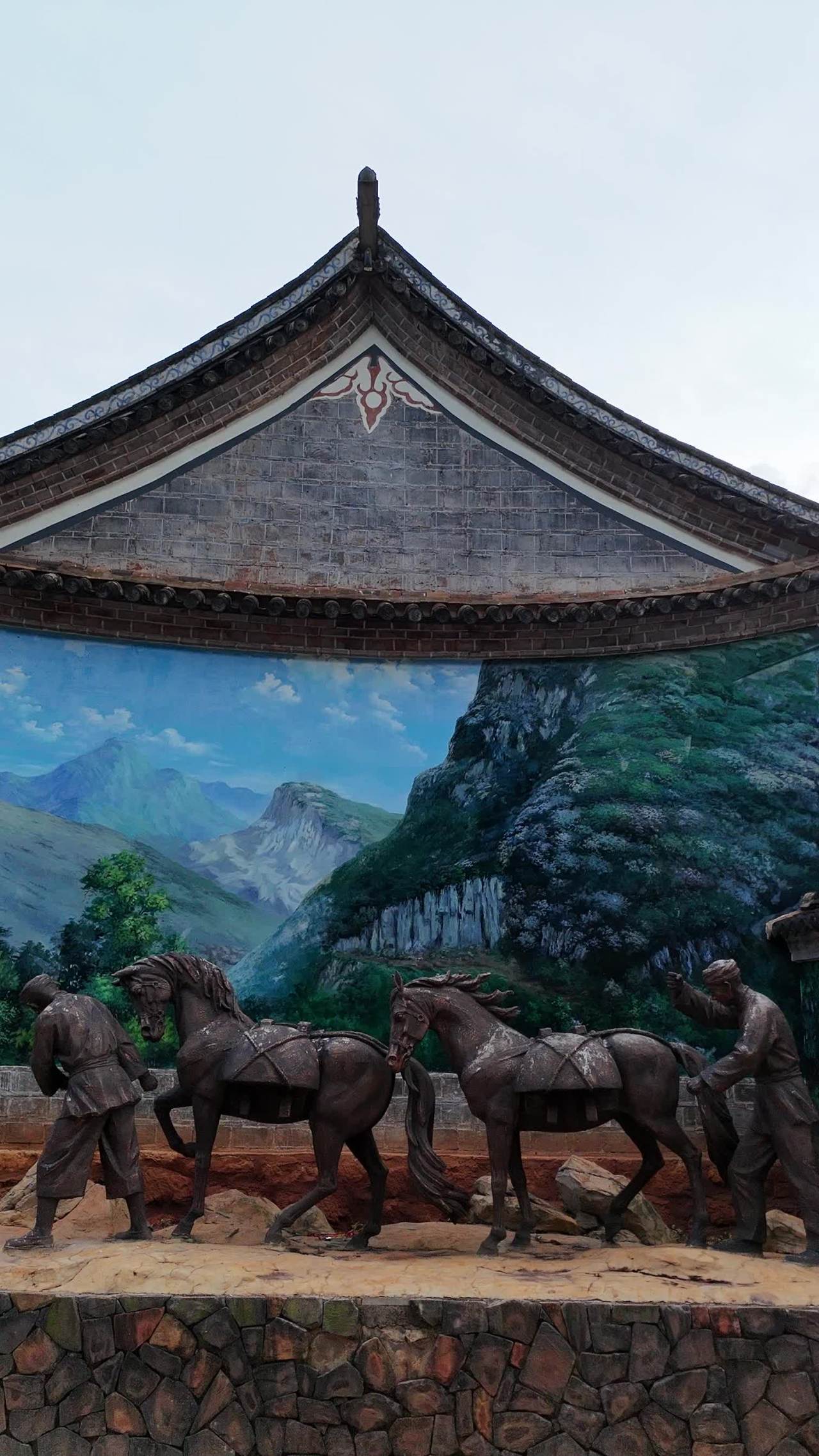 古代马车场景与自然风光