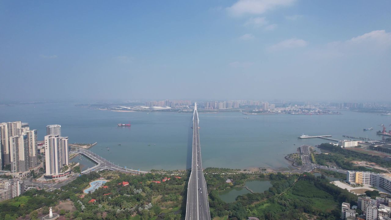 广东湛江城市风光航拍 