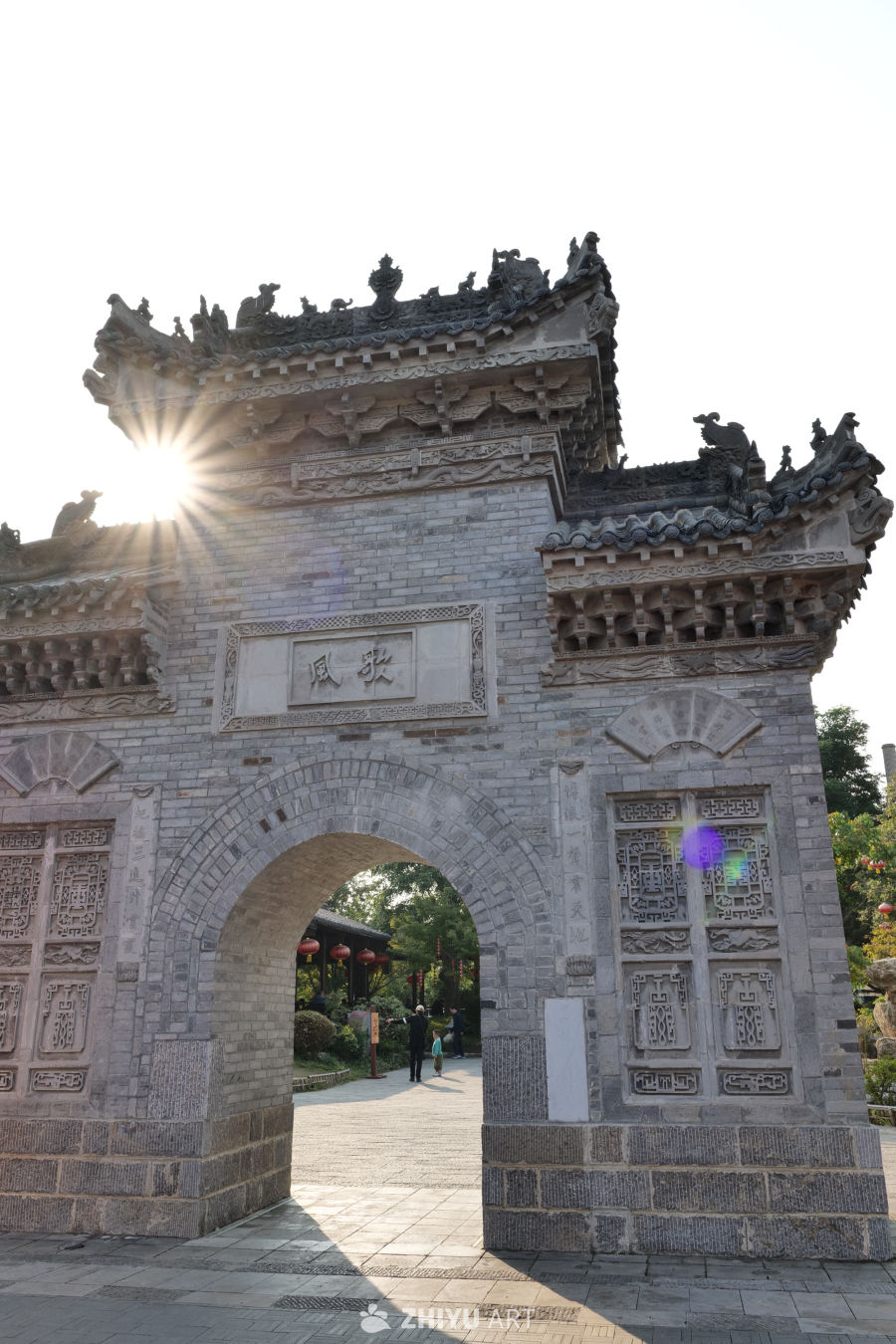 兴汉胜境景区一角 12