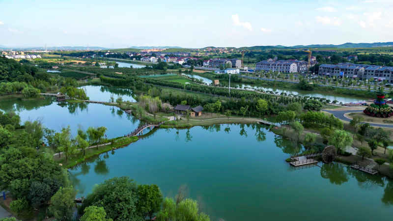 江西吉安城市风光旅游景区航拍图