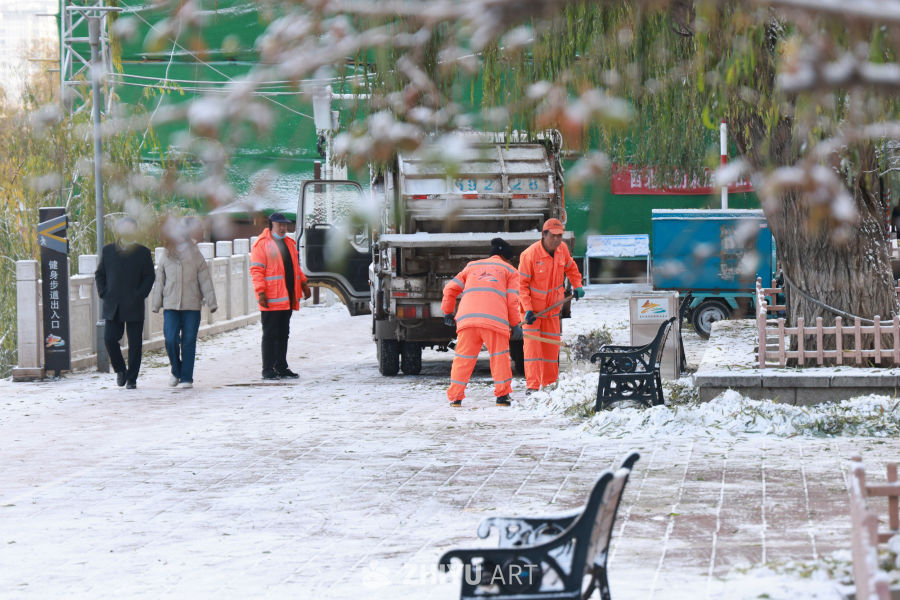 兰州市迎来2025年入冬首场降雪 19