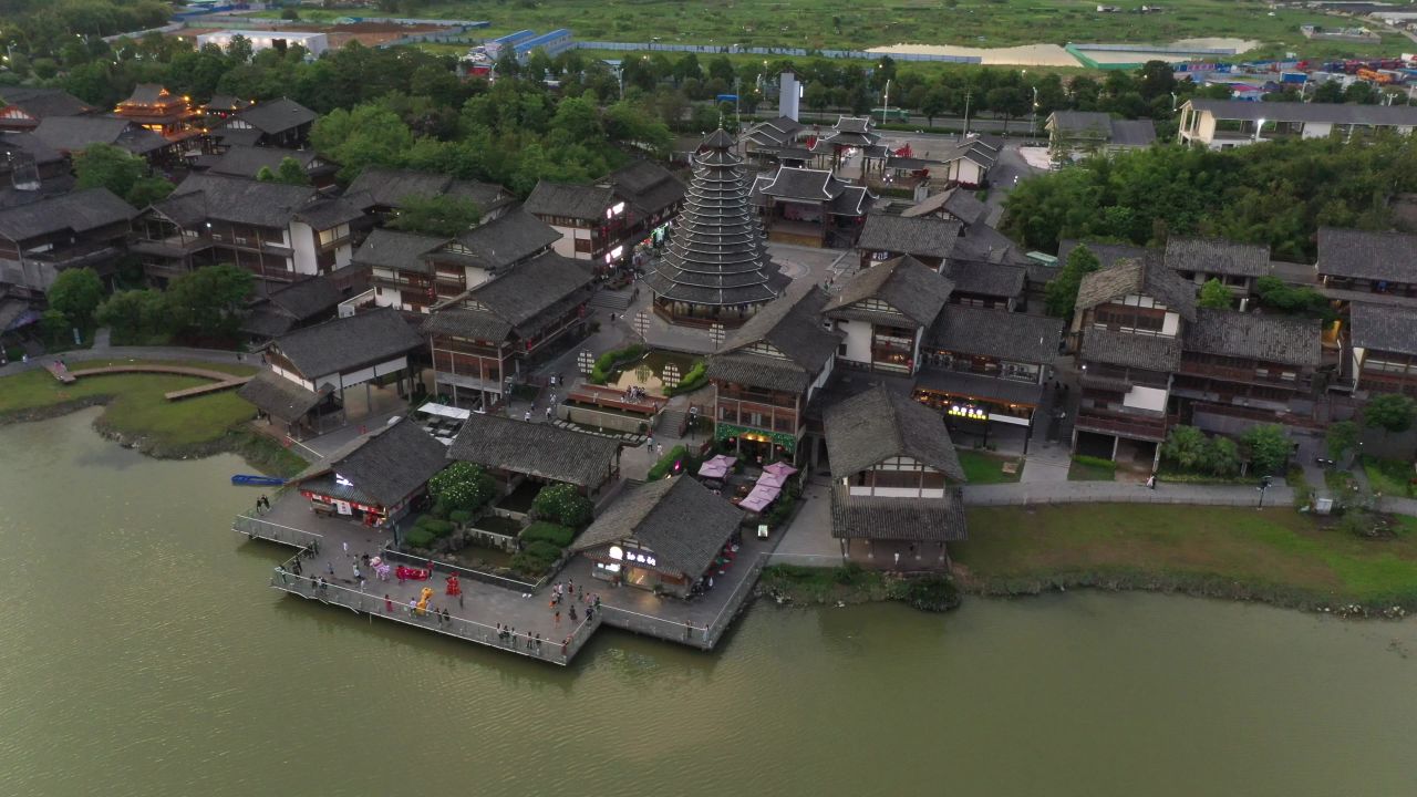 4K南宁相思湖小镇航拍 2