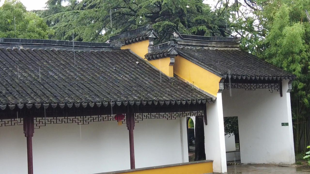 江苏苏州下雨素材实拍