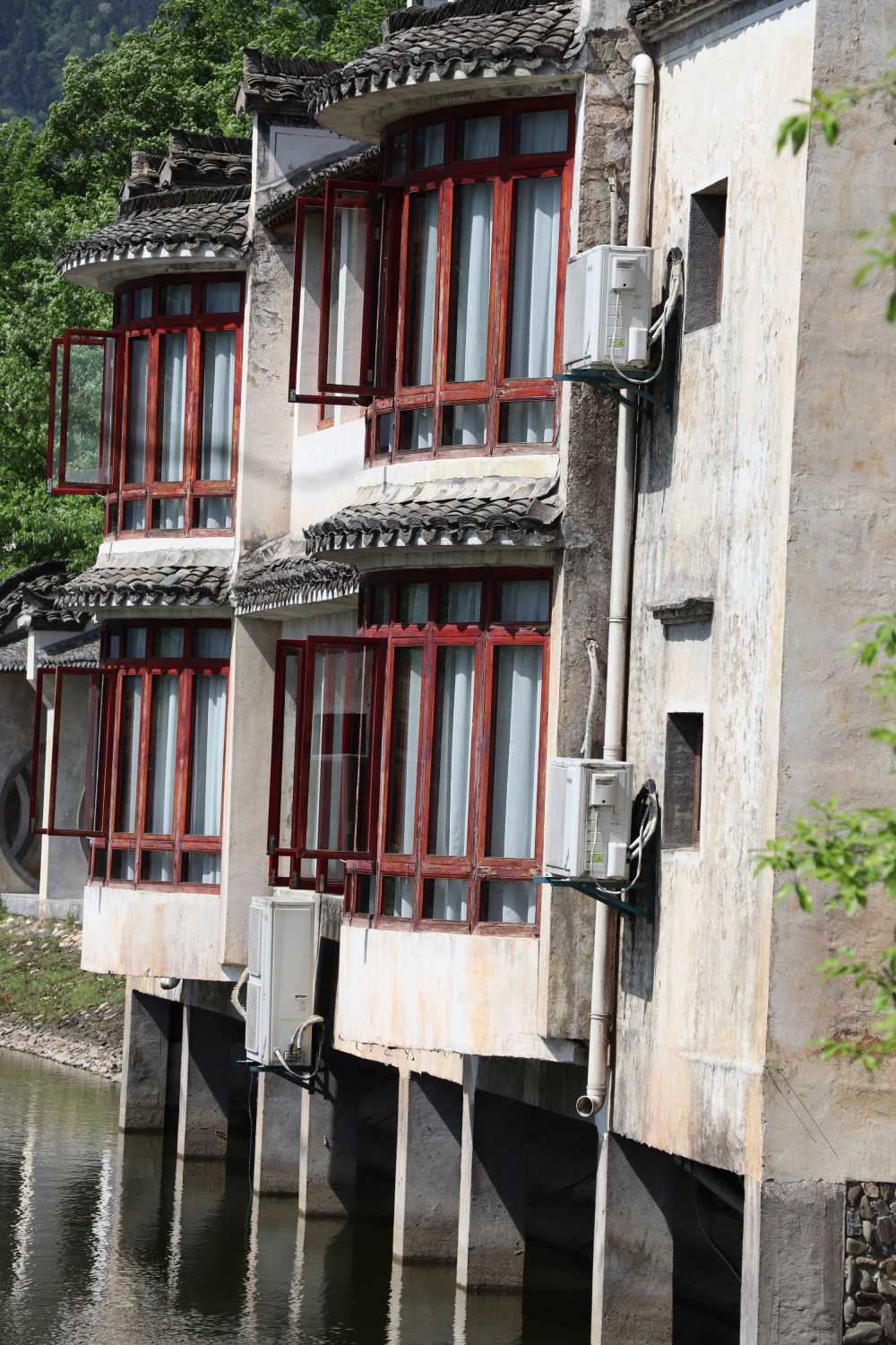守拙园河畔古风酒楼