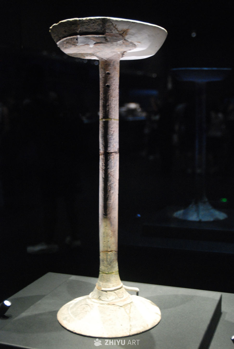 古代高足陶器展品