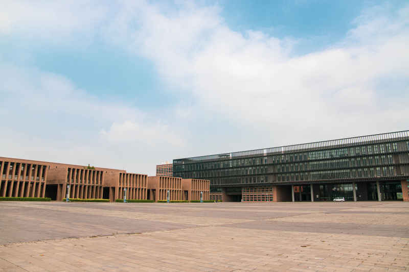 天津工业大学图书馆