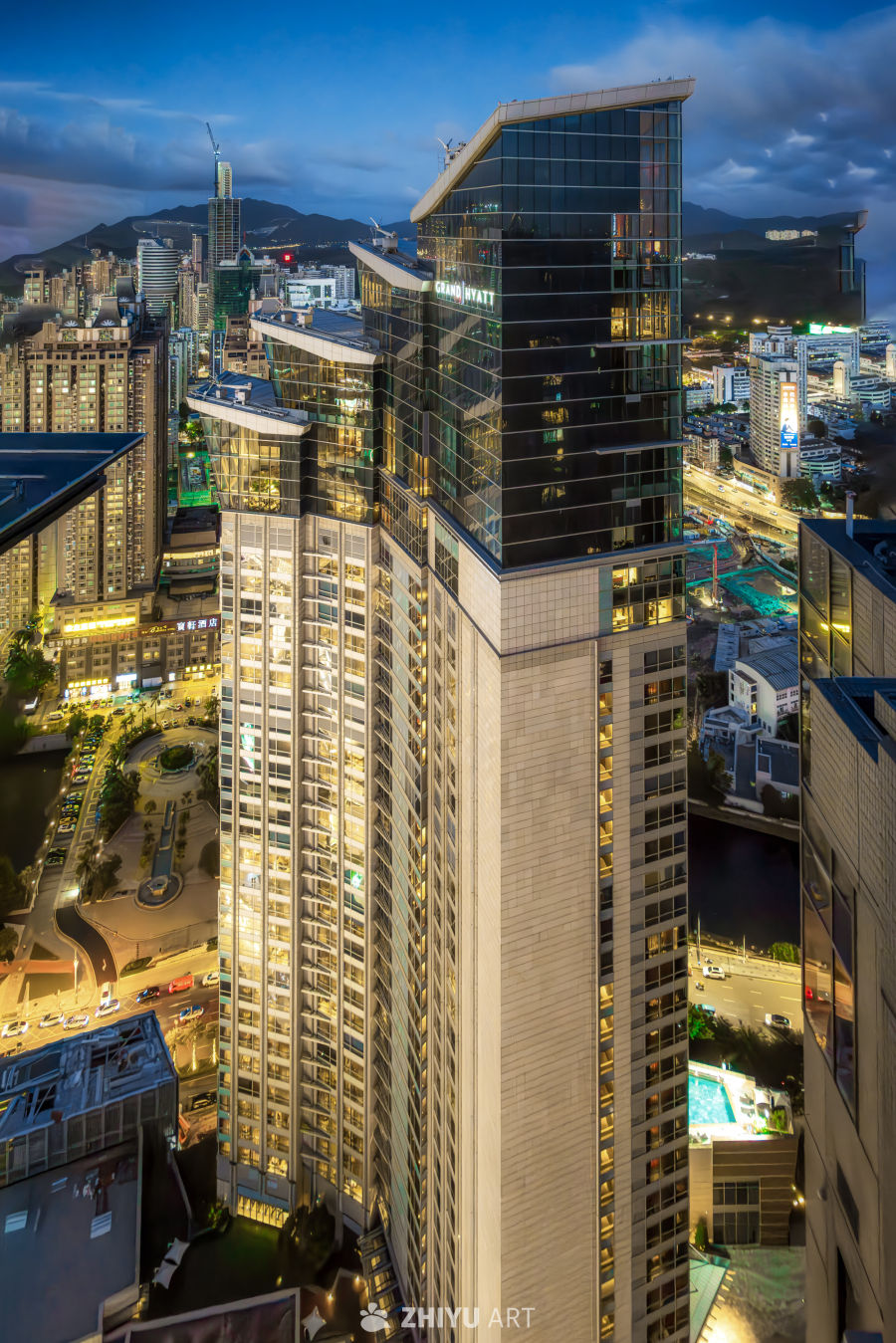 夜幕下的都市高楼景观