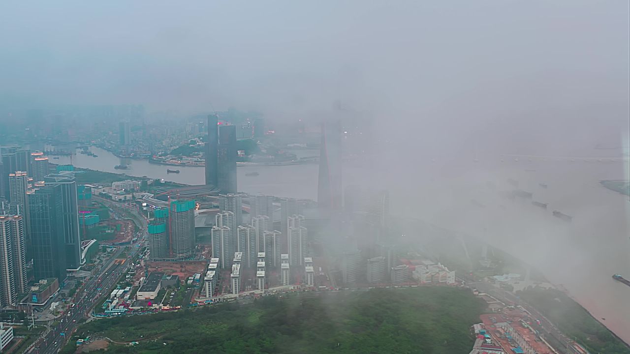 珠海十字门午后云卷云舒