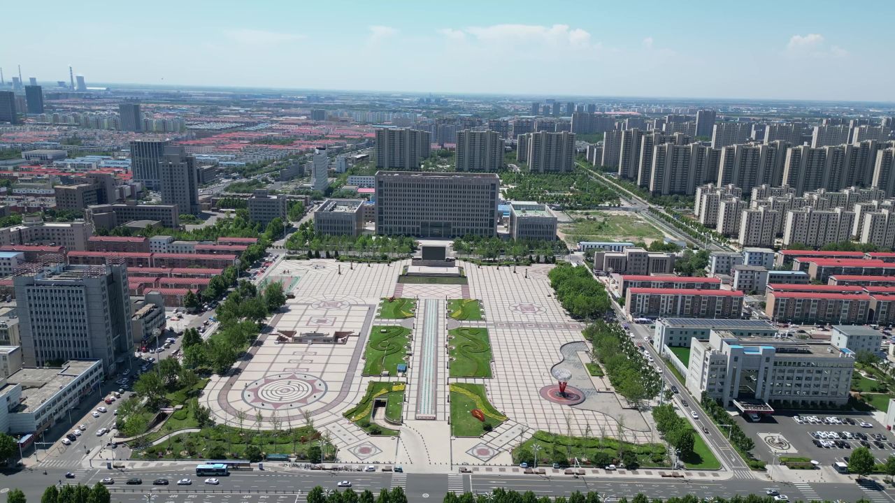 航拍山东东营胜利广场