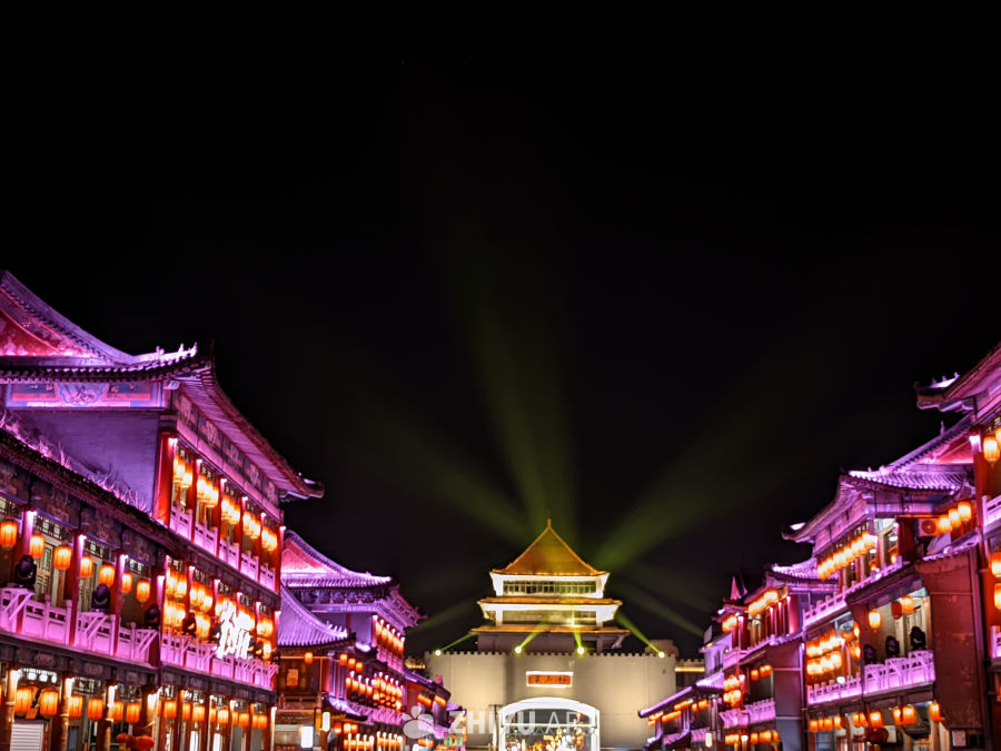 夜幕下的古街
