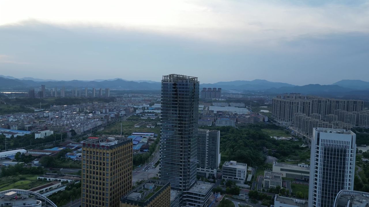  航拍江西萍乡金融商务区环球商务中心