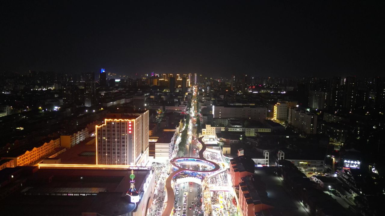 航拍山东聊城利民路铁塔天桥夜景