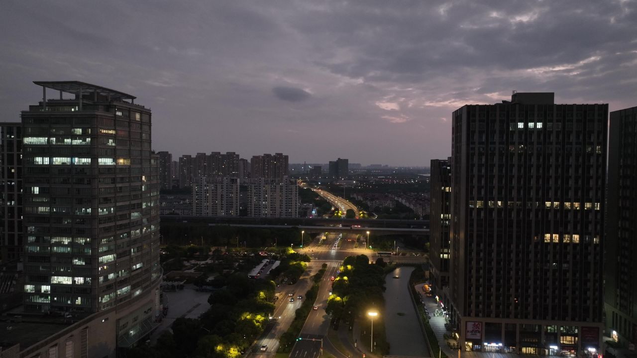 4K航拍昆山城市建筑夜景风光 4