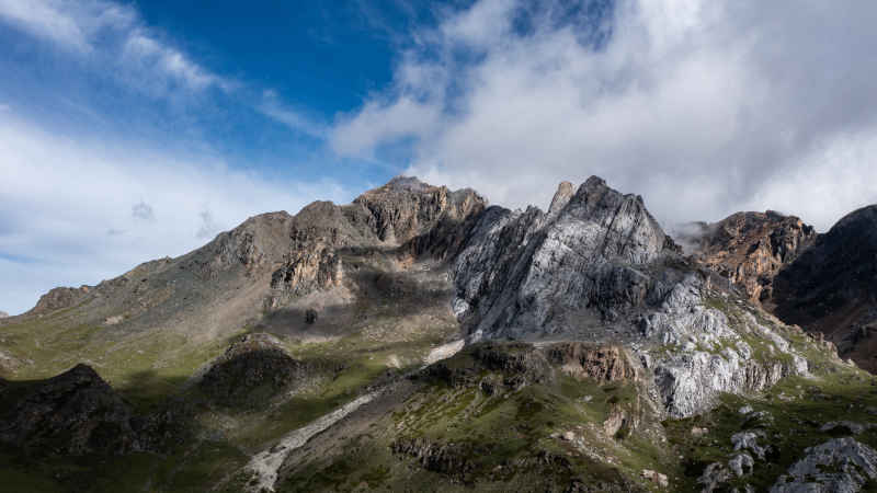 亚丁大转山