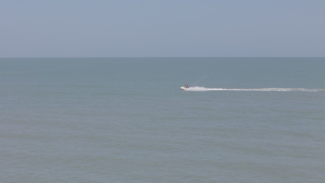 海上滑水与降落伞体验