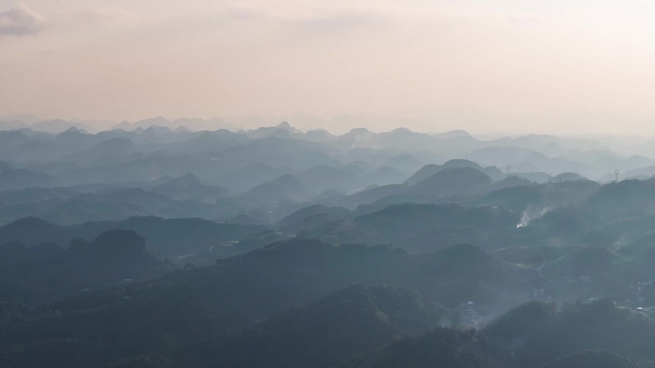 4k航拍山村水墨画卷  喀斯特地貌水墨画