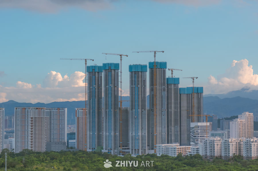 城市高楼建设景象