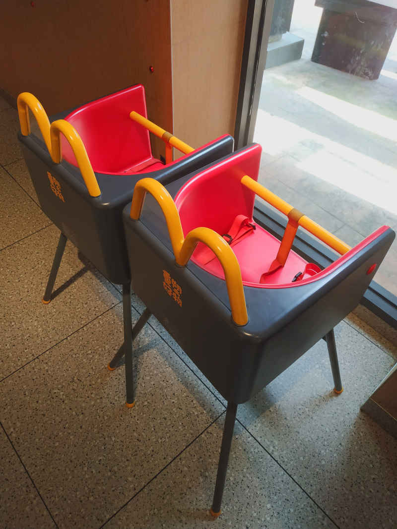 麦当劳儿童餐椅
