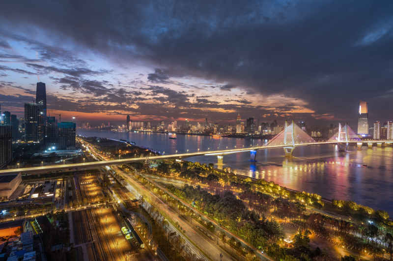 武汉长江二桥江滩夜景