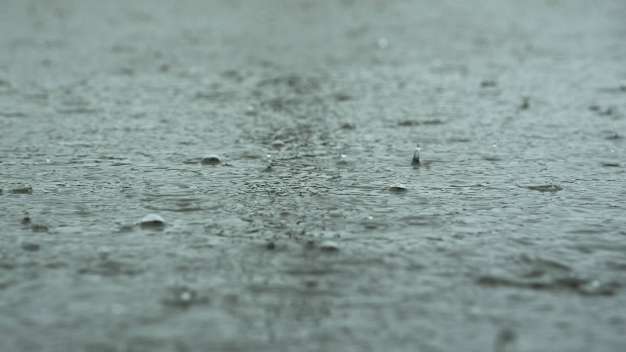 一天下雨水滴 35