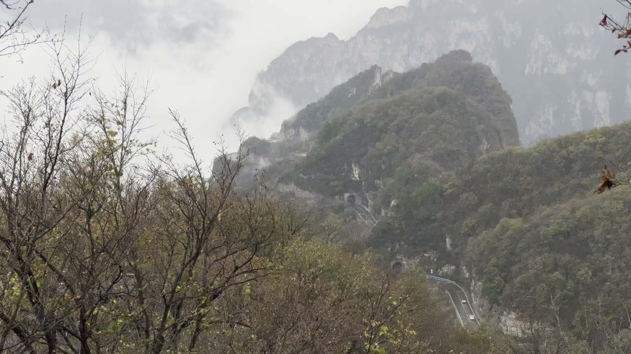 云台山风景 盘山公路