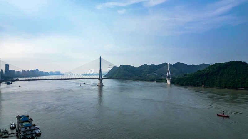 湖北宜昌夷陵长江大桥