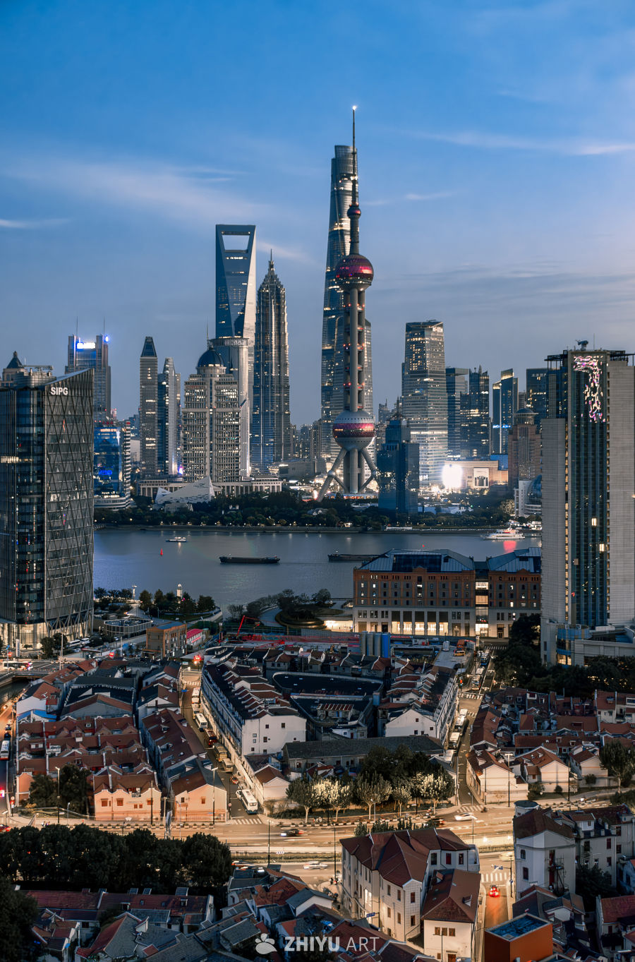 上海黄昏天际线