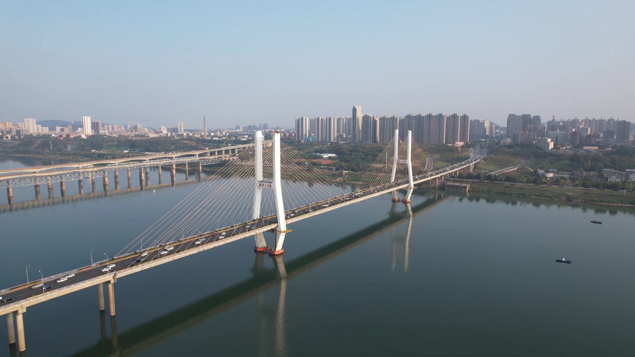 湖南湘潭湘江三桥交通航拍