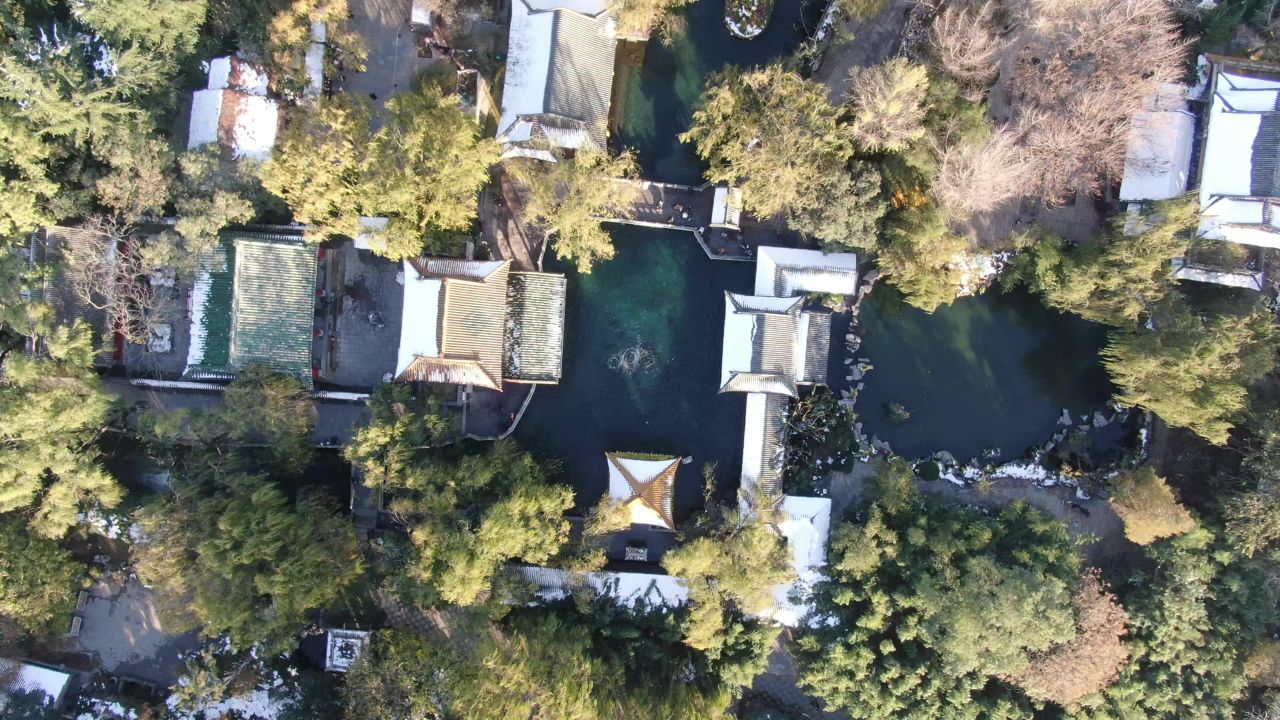 航拍山东济南趵突泉5A景区
