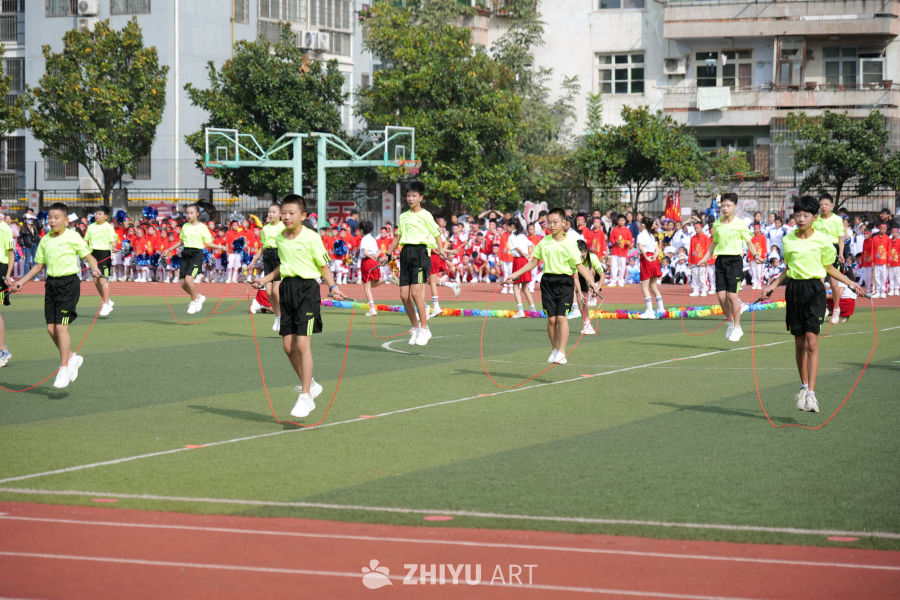 中小学生体育活动展示 110
