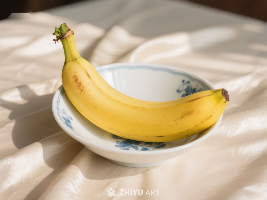 盘中的香蕉沐浴阳光 250