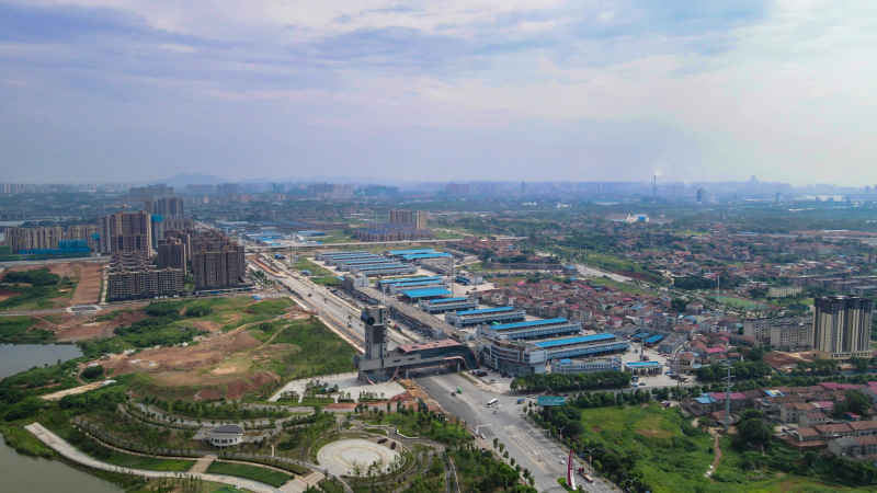 工业生产工厂烟囱炊烟航拍摄影图 