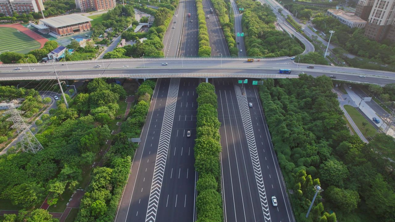 航拍高速公路交通景观