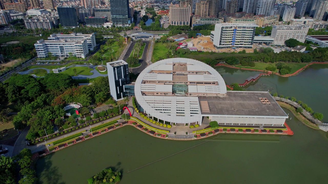 航拍福建医科大学景观