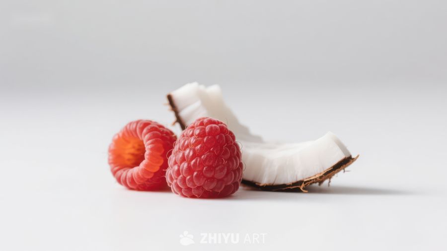 椰肉与覆盆子的清新组合