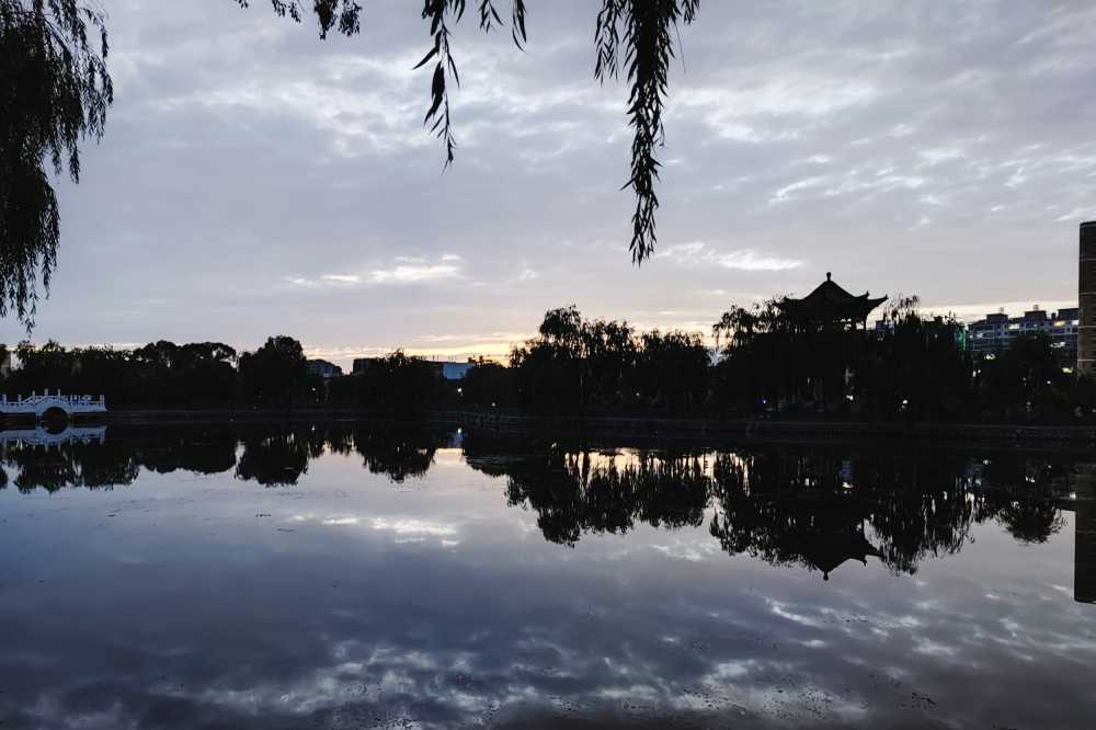 公园夜景