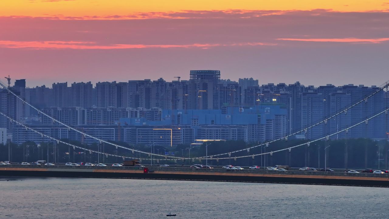 湖南长沙三汊矶大桥日落晚霞大气航拍