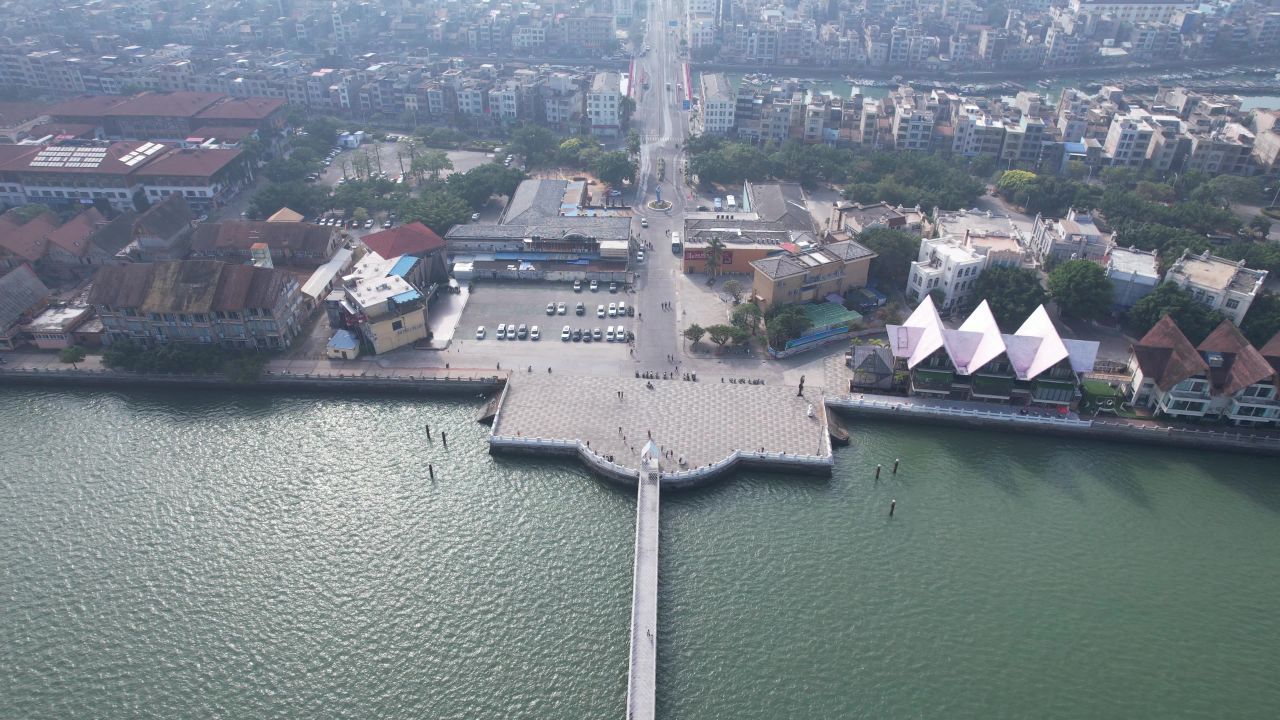  广西北海外沙岛海上观光平台航拍